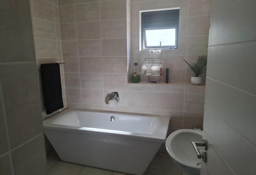 1 Bedroom Property for Sale in Savannah Country Estate Gauteng