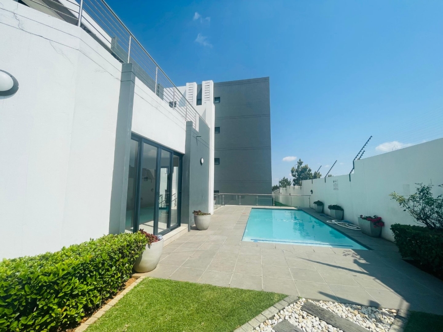 2 Bedroom Property for Sale in Carlswald Gauteng