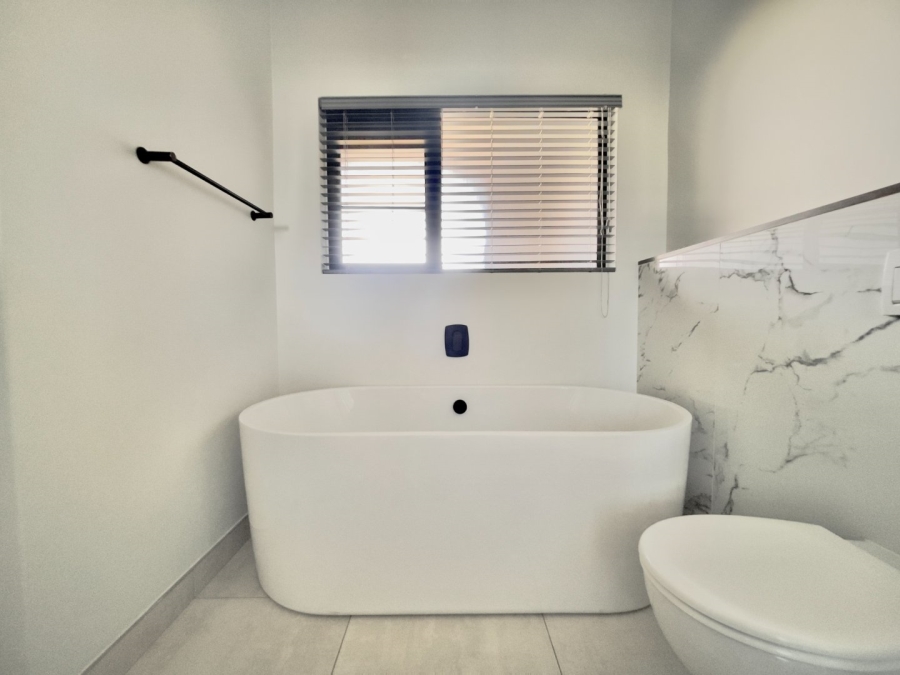 To Let 3 Bedroom Property for Rent in The Polofields Gauteng