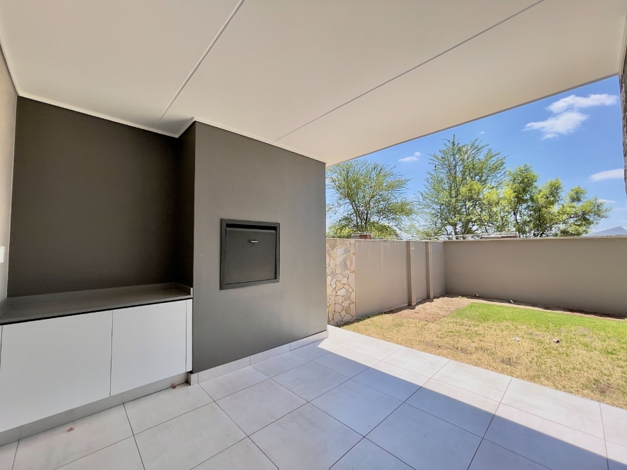 To Let 3 Bedroom Property for Rent in The Polofields Gauteng