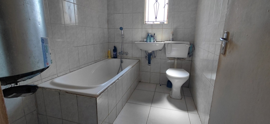3 Bedroom Property for Sale in Protea Glen Gauteng