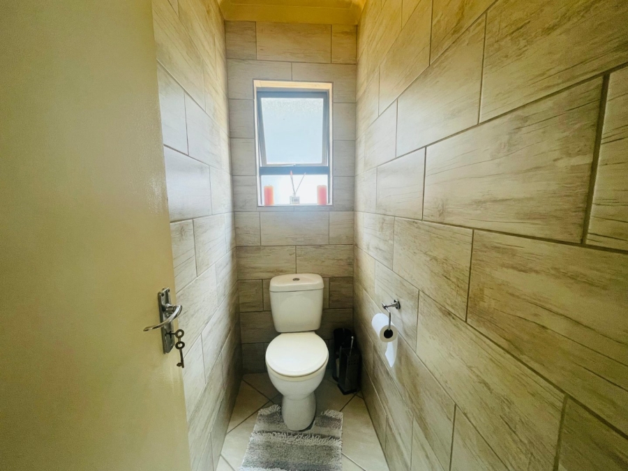 2 Bedroom Property for Sale in Summerset Gauteng