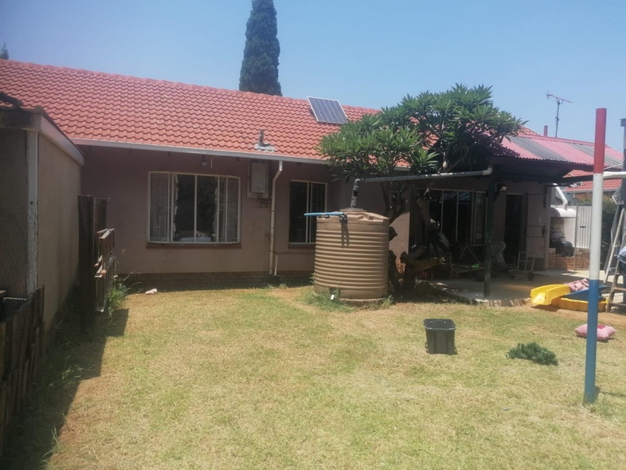  Bedroom Property for Sale in Pretoria North Gauteng