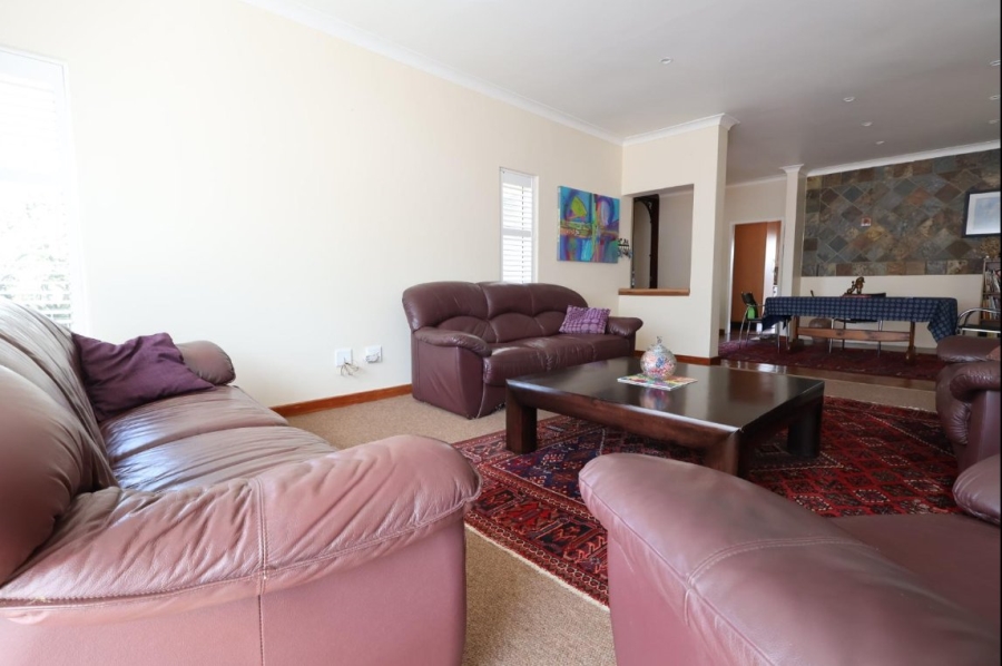 3 Bedroom Property for Sale in Dawnview Gauteng