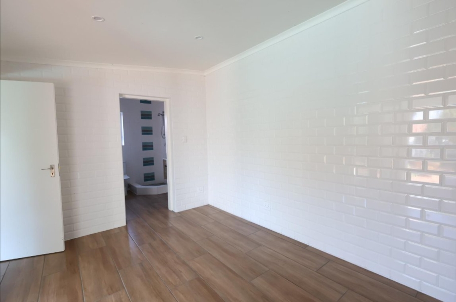 3 Bedroom Property for Sale in Dawnview Gauteng