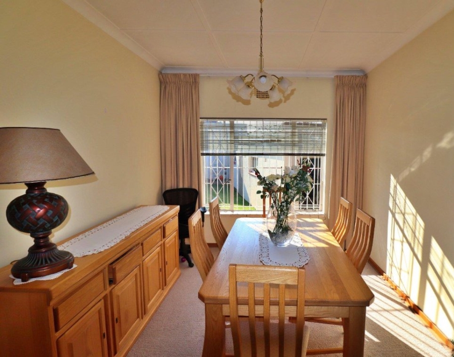 3 Bedroom Property for Sale in Dawnview Gauteng
