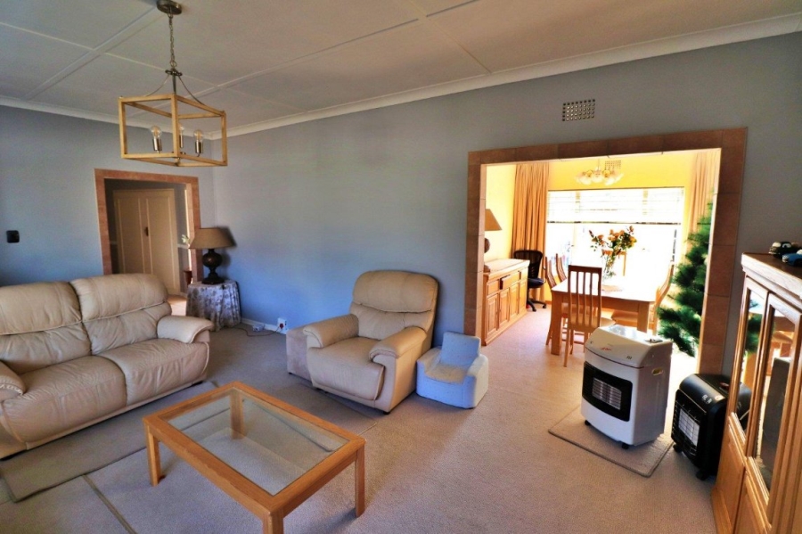 3 Bedroom Property for Sale in Dawnview Gauteng