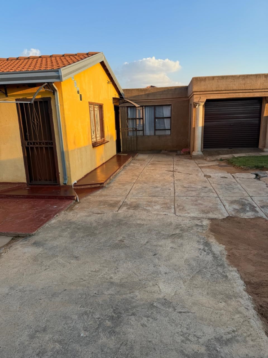 3 Bedroom Property for Sale in Lotus Gardens Gauteng