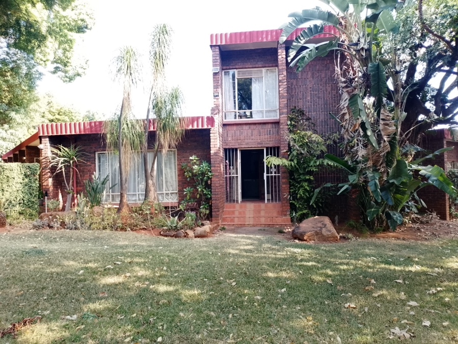 5 Bedroom Property for Sale in Murrayfield Gauteng