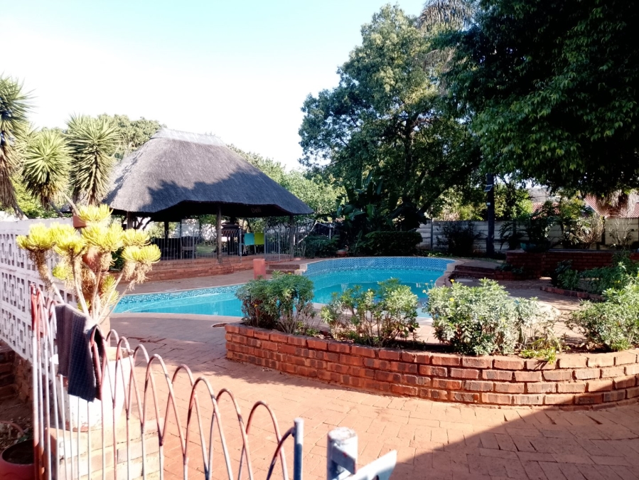 5 Bedroom Property for Sale in Murrayfield Gauteng