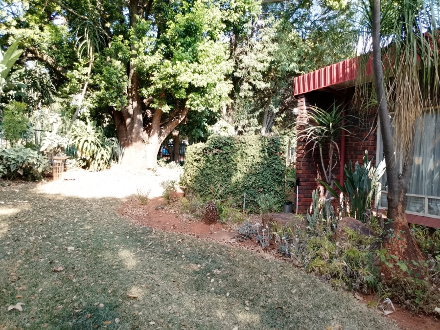 5 Bedroom Property for Sale in Murrayfield Gauteng