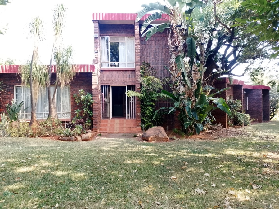 5 Bedroom Property for Sale in Murrayfield Gauteng
