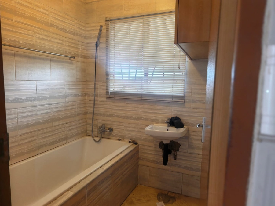 7 Bedroom Property for Sale in Payneville Gauteng