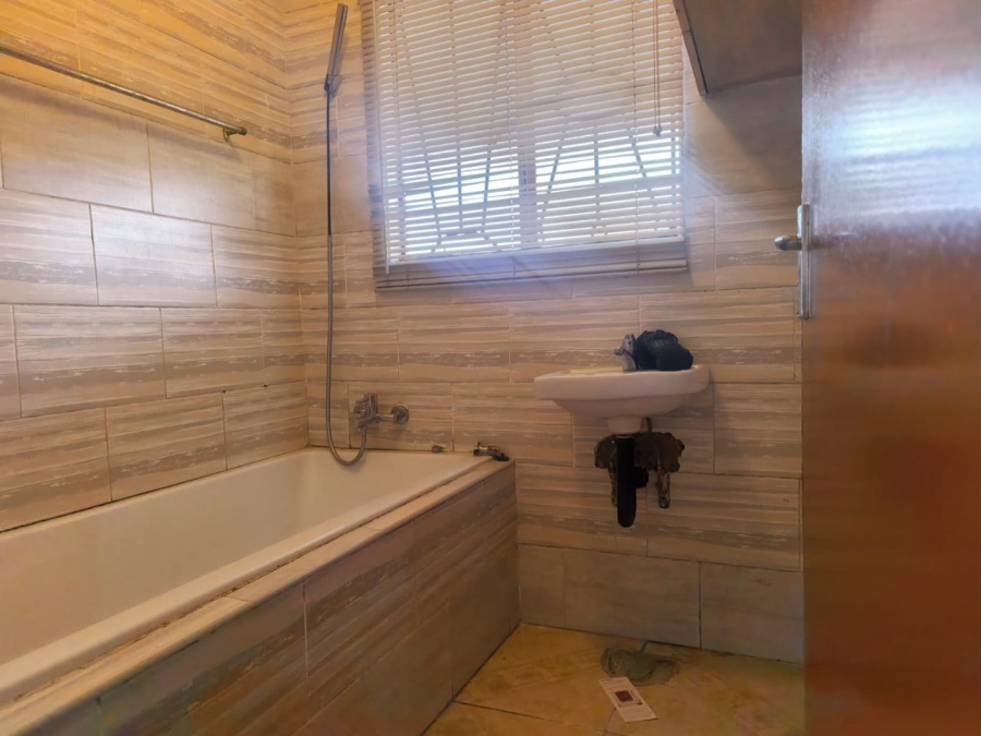 7 Bedroom Property for Sale in Payneville Gauteng