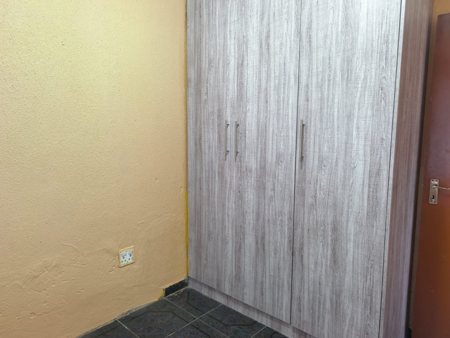 7 Bedroom Property for Sale in Payneville Gauteng