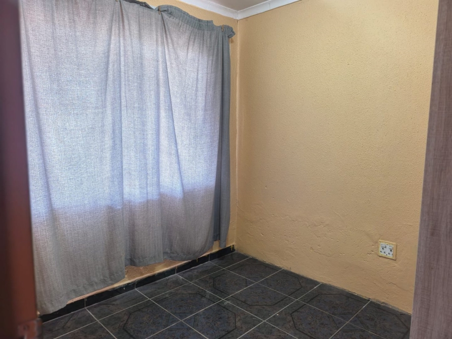 7 Bedroom Property for Sale in Payneville Gauteng