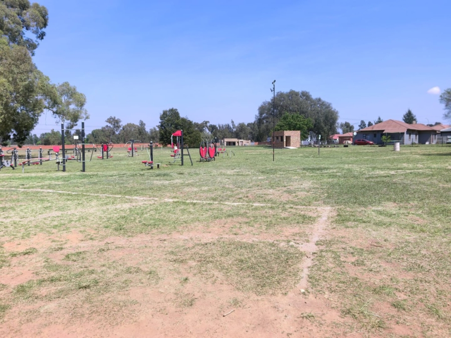 Commercial Property for Sale in Strubenvale Gauteng