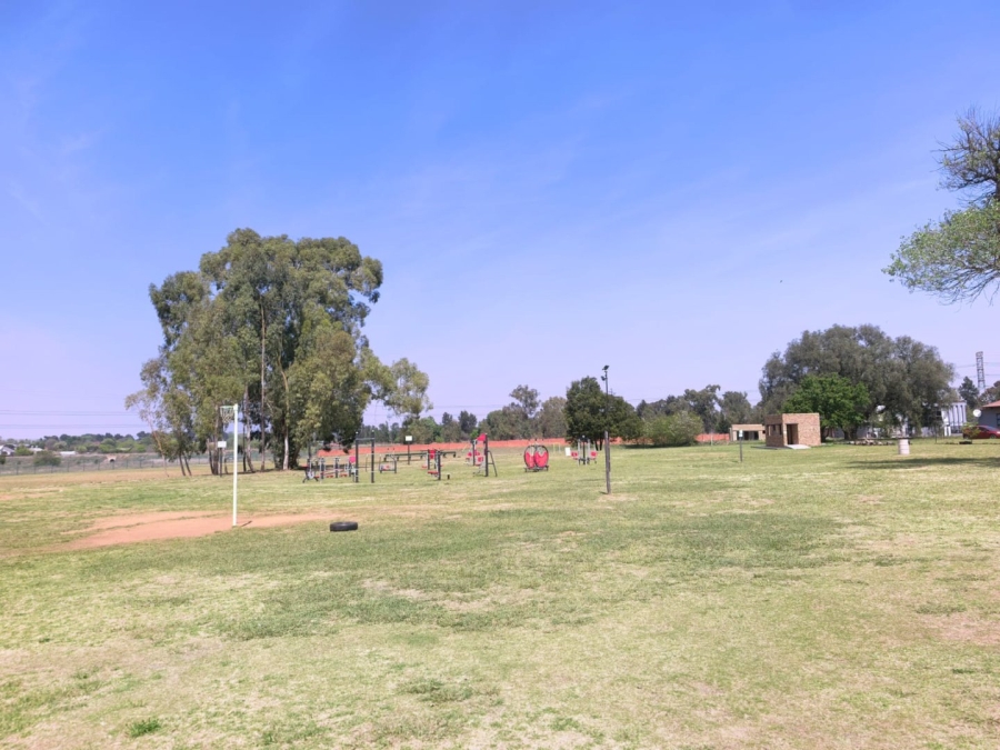 Commercial Property for Sale in Strubenvale Gauteng