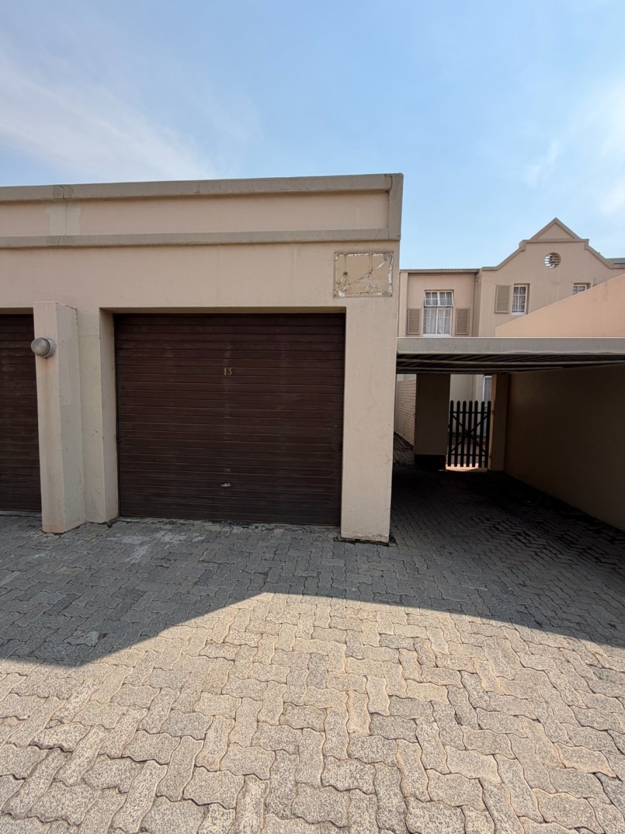 2 Bedroom Property for Sale in New Redruth Gauteng