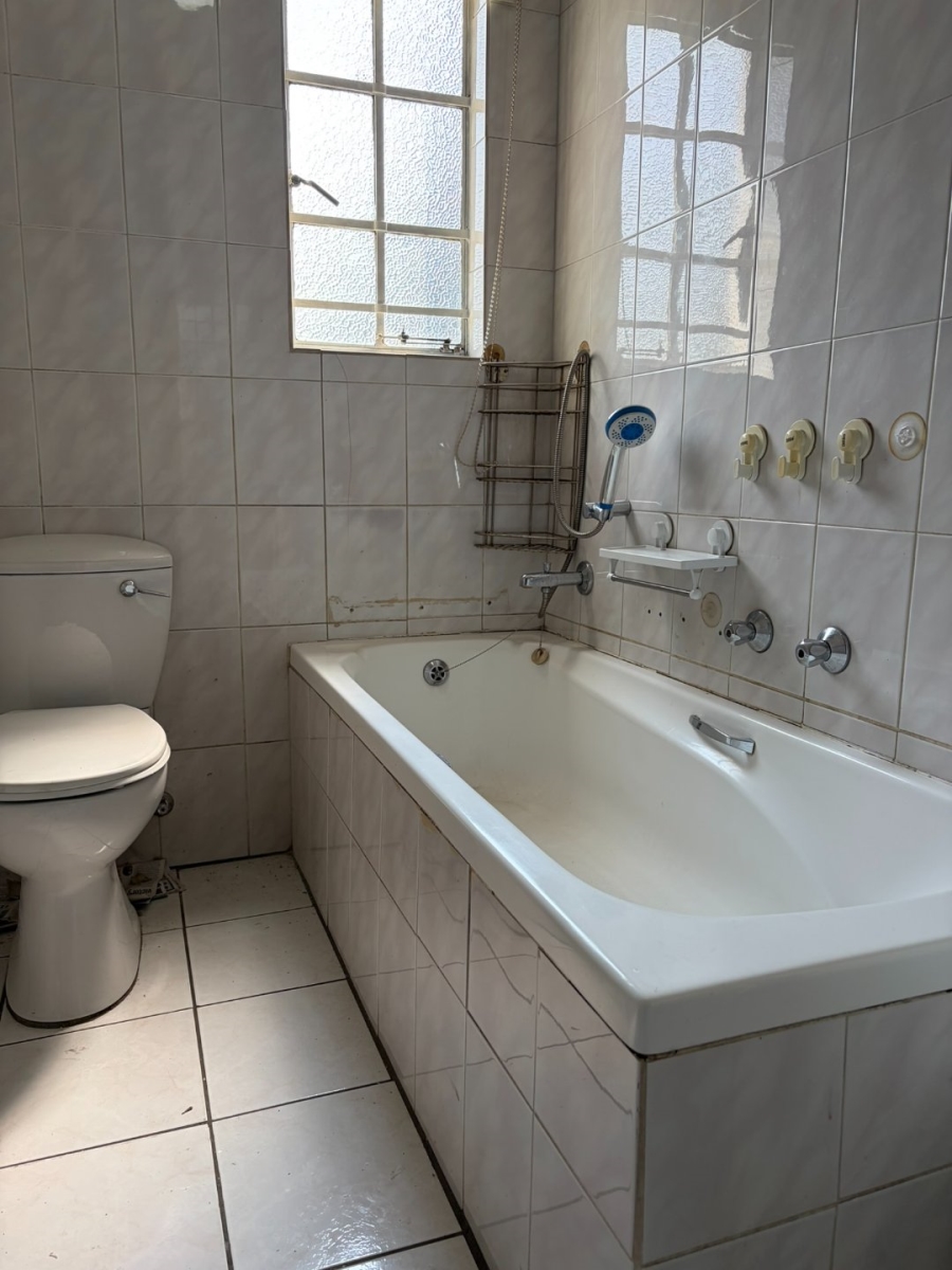 2 Bedroom Property for Sale in New Redruth Gauteng