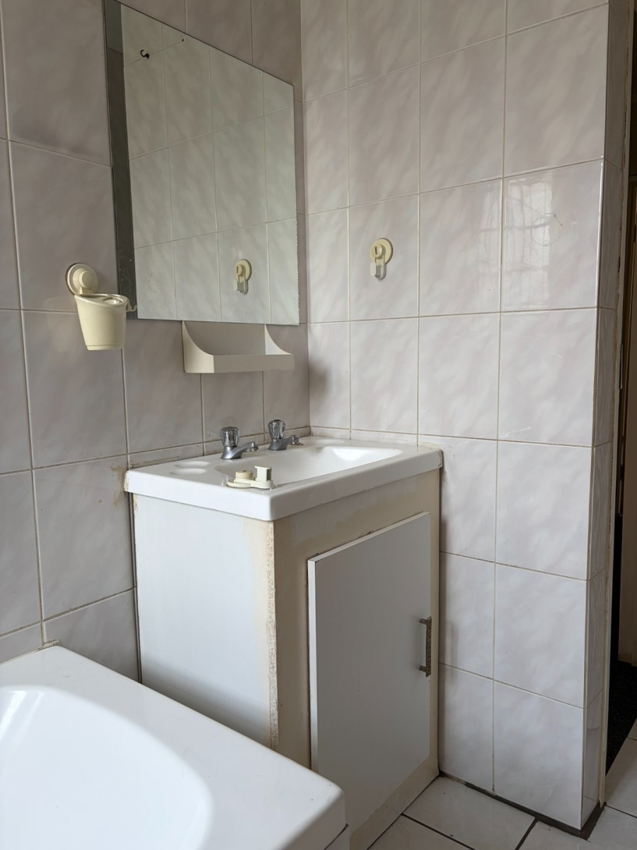 2 Bedroom Property for Sale in New Redruth Gauteng