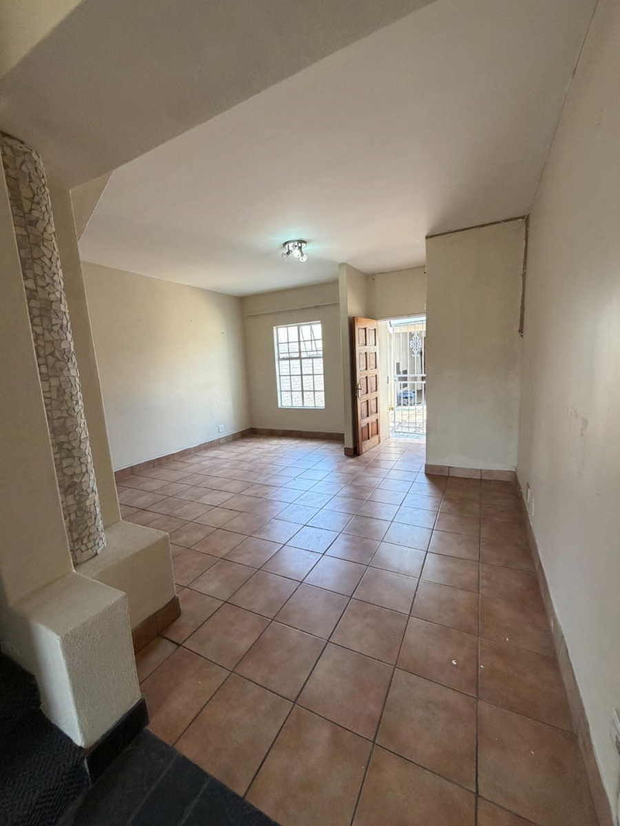 2 Bedroom Property for Sale in New Redruth Gauteng