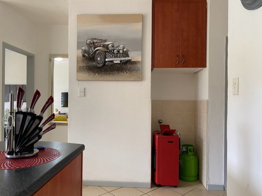 2 Bedroom Property for Sale in Honeypark Gauteng