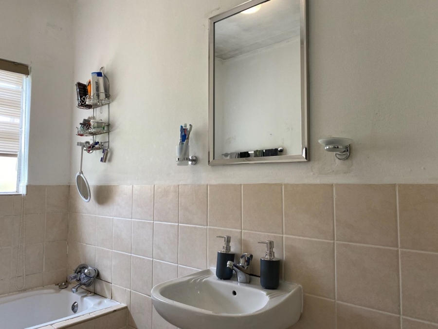 2 Bedroom Property for Sale in Honeypark Gauteng