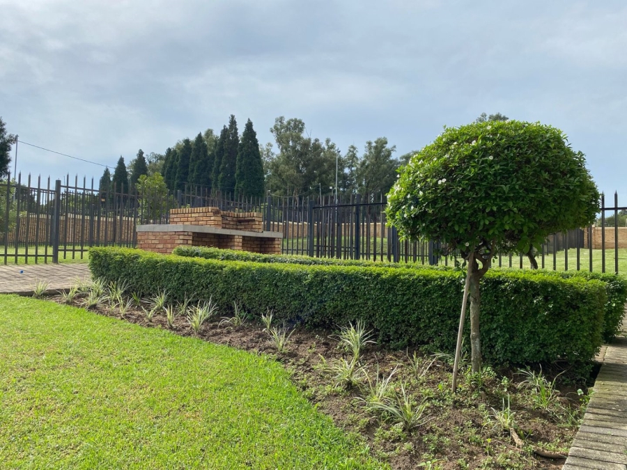 2 Bedroom Property for Sale in Honeypark Gauteng