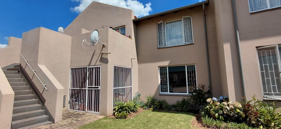 2 Bedroom Property for Sale in Beyers Park Gauteng