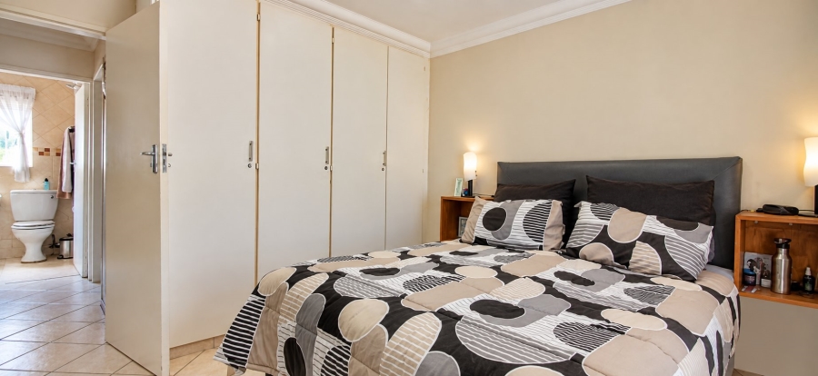 2 Bedroom Property for Sale in Beyers Park Gauteng
