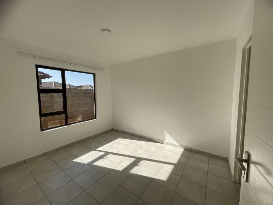 3 Bedroom Property for Sale in Windmill Park Gauteng