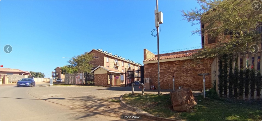 2 Bedroom Property for Sale in Lotus Gardens Gauteng