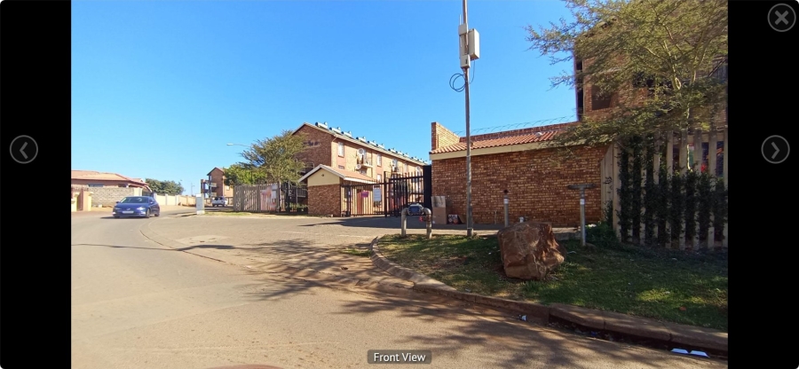 2 Bedroom Property for Sale in Lotus Gardens Gauteng