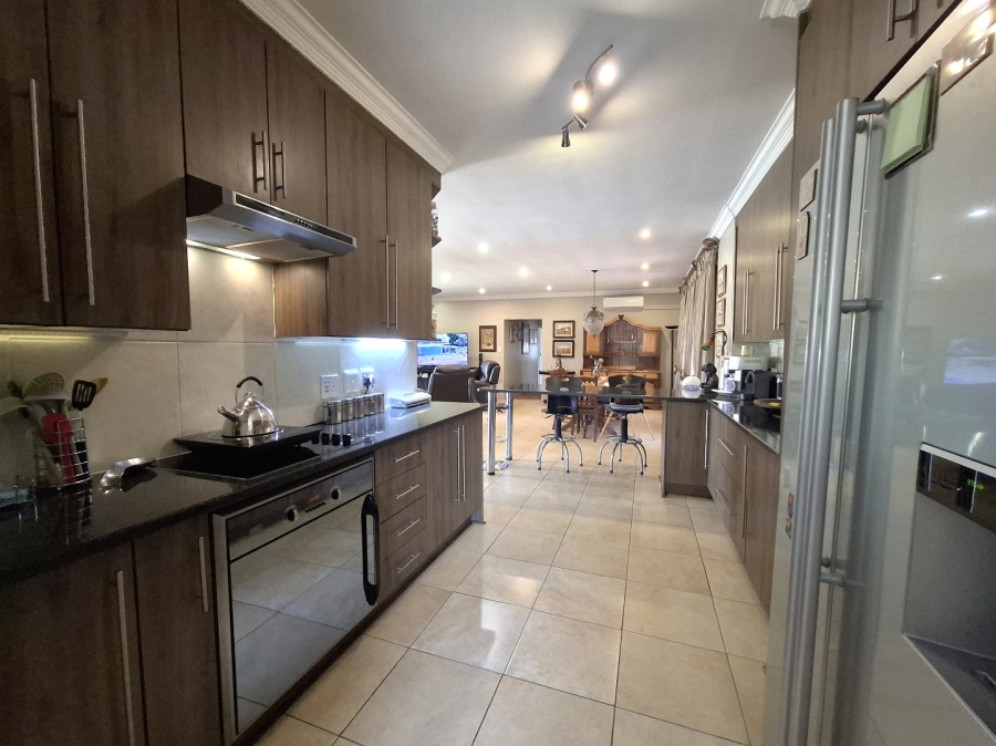 3 Bedroom Property for Sale in Raslouw Manor Gauteng
