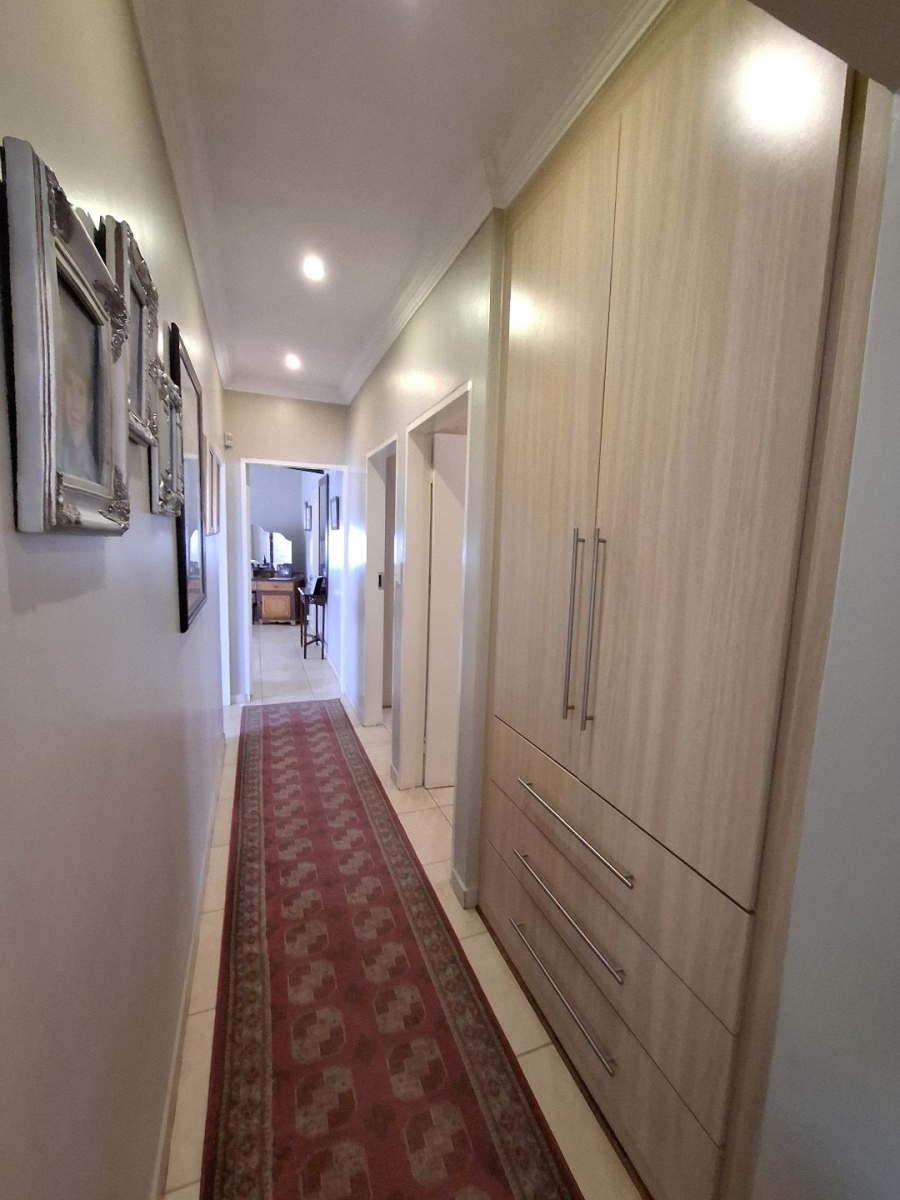 3 Bedroom Property for Sale in Raslouw Manor Gauteng