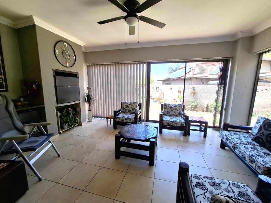 3 Bedroom Property for Sale in Raslouw Manor Gauteng