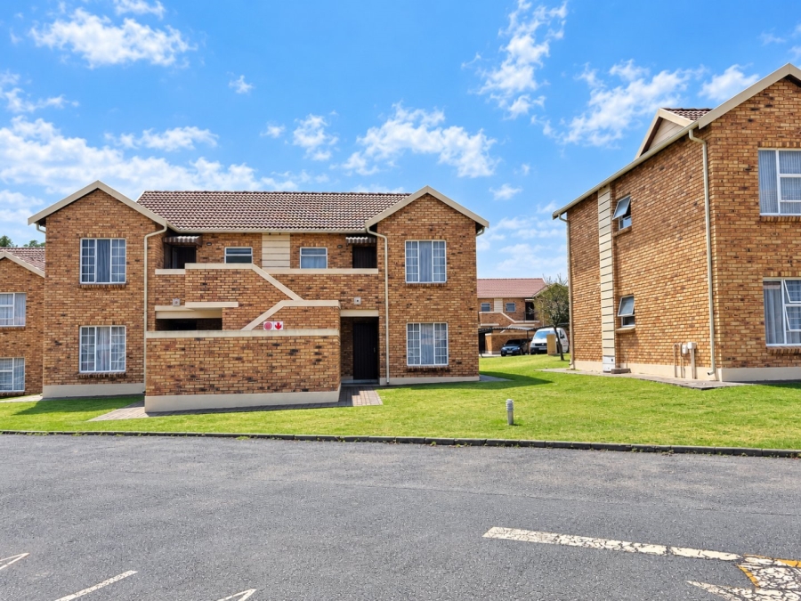 2 Bedroom Property for Sale in Honeypark Gauteng