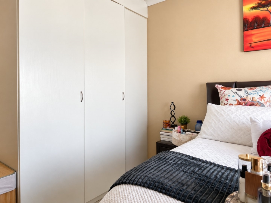 2 Bedroom Property for Sale in Honeypark Gauteng
