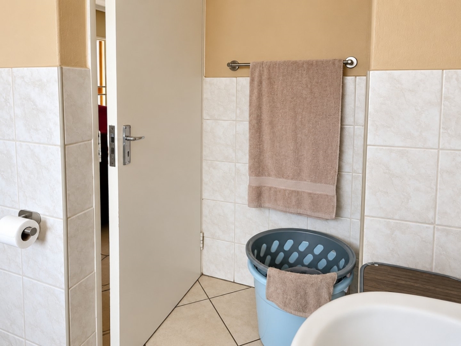 2 Bedroom Property for Sale in Honeypark Gauteng