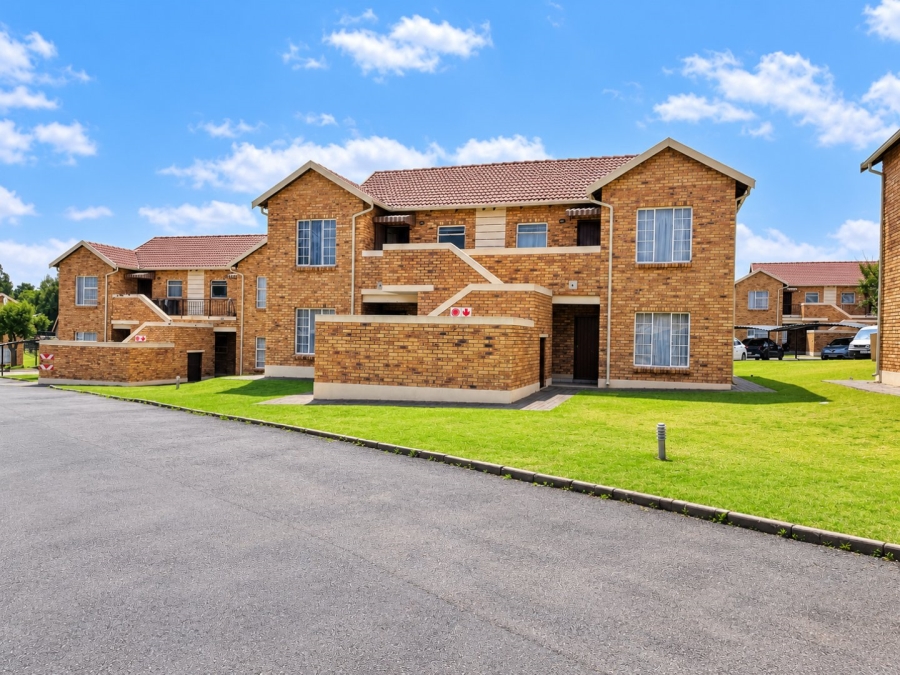 2 Bedroom Property for Sale in Honeypark Gauteng