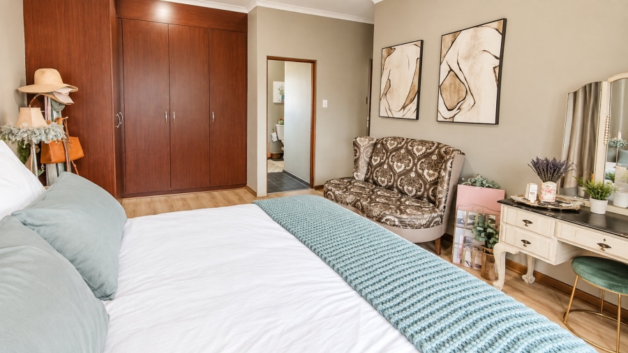 4 Bedroom Property for Sale in Hennopspark Gauteng