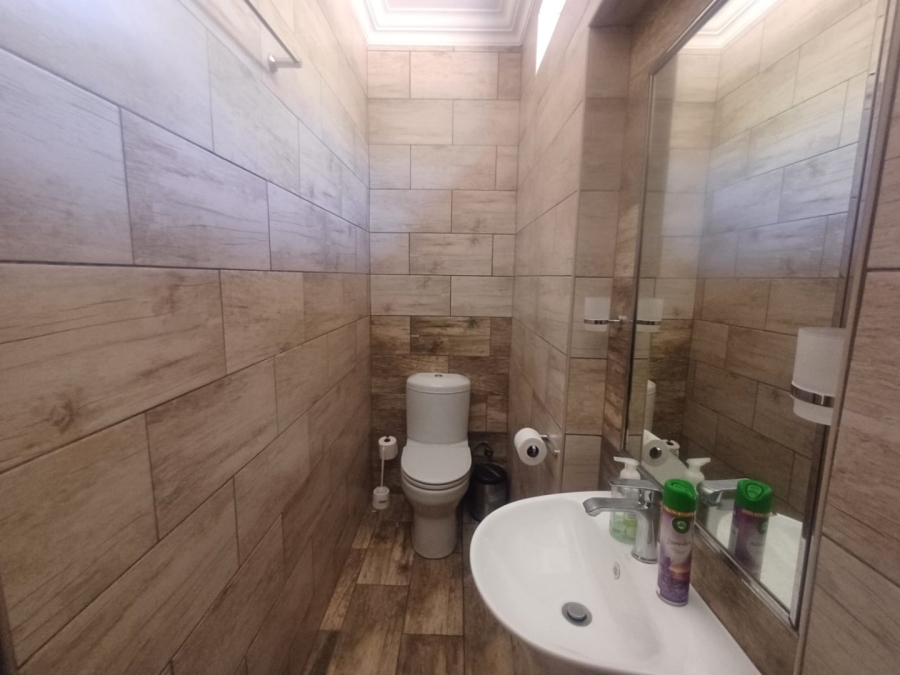 To Let 4 Bedroom Property for Rent in Menlo Park Gauteng