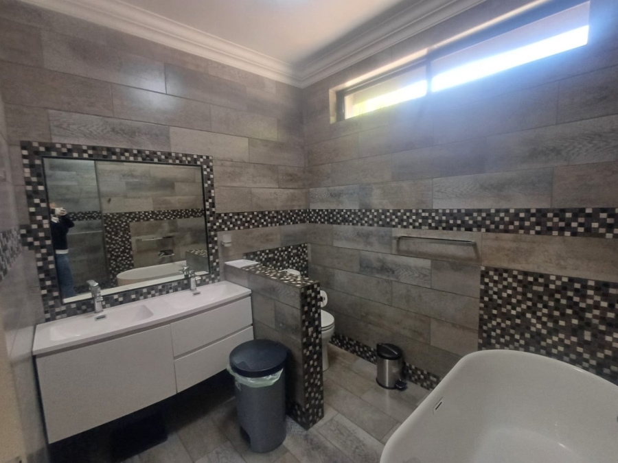 To Let 4 Bedroom Property for Rent in Menlo Park Gauteng