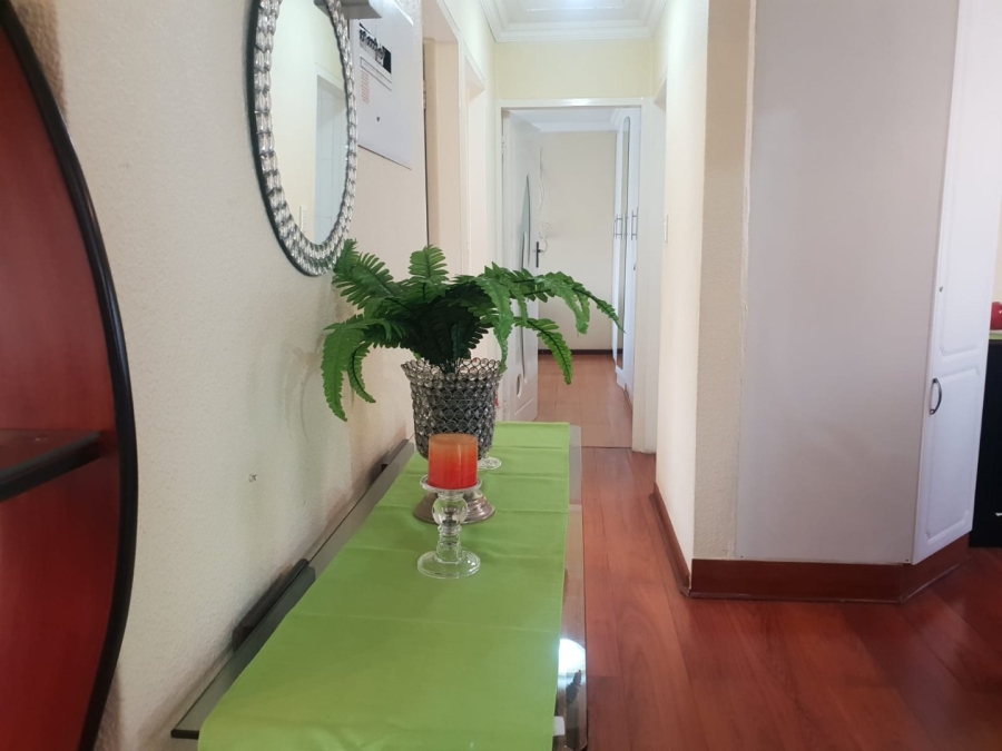 3 Bedroom Property for Sale in Mondeor Gauteng