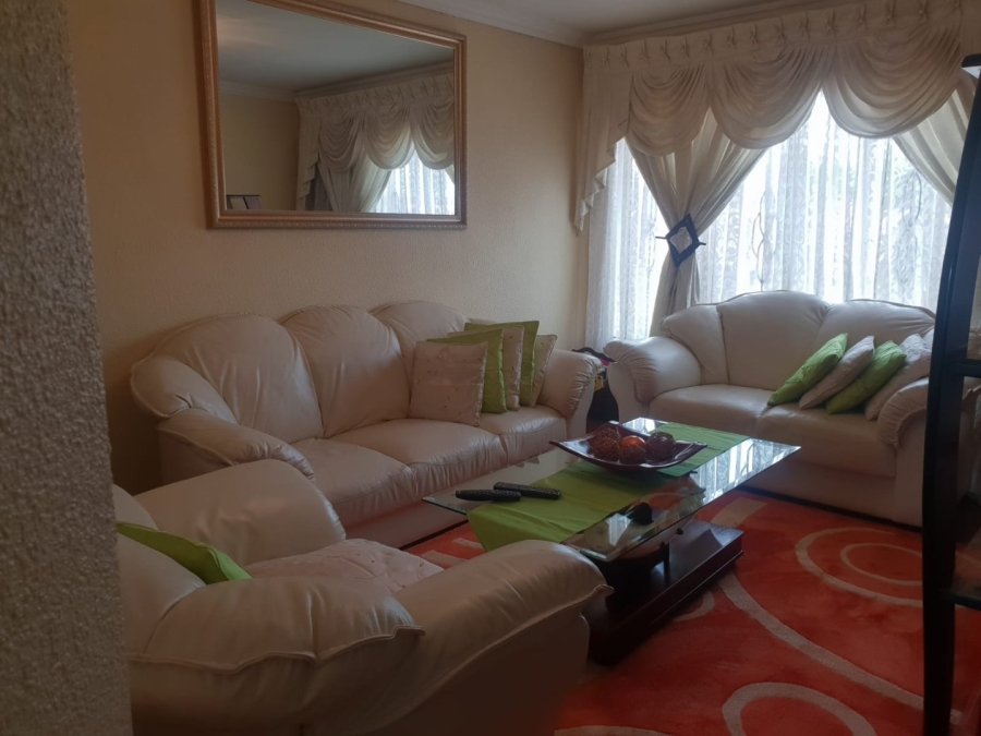 3 Bedroom Property for Sale in Mondeor Gauteng