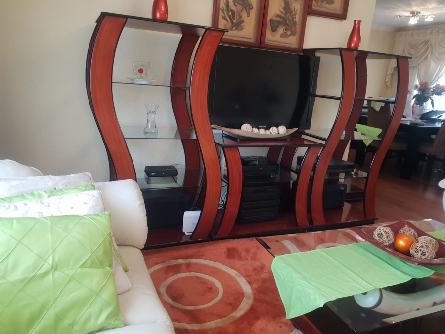 3 Bedroom Property for Sale in Mondeor Gauteng