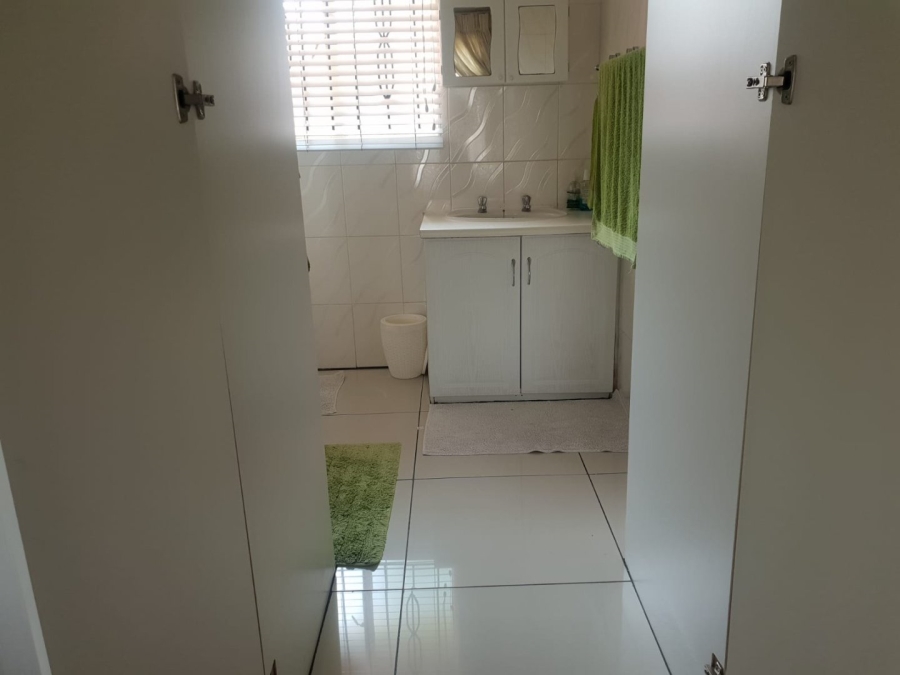 3 Bedroom Property for Sale in Mondeor Gauteng