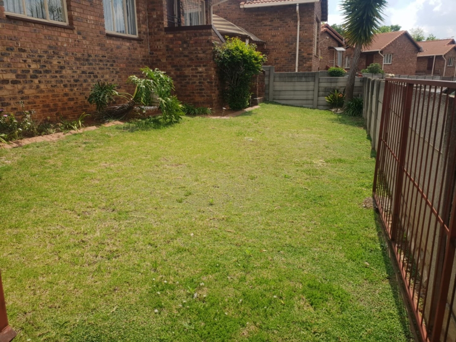 3 Bedroom Property for Sale in Mondeor Gauteng