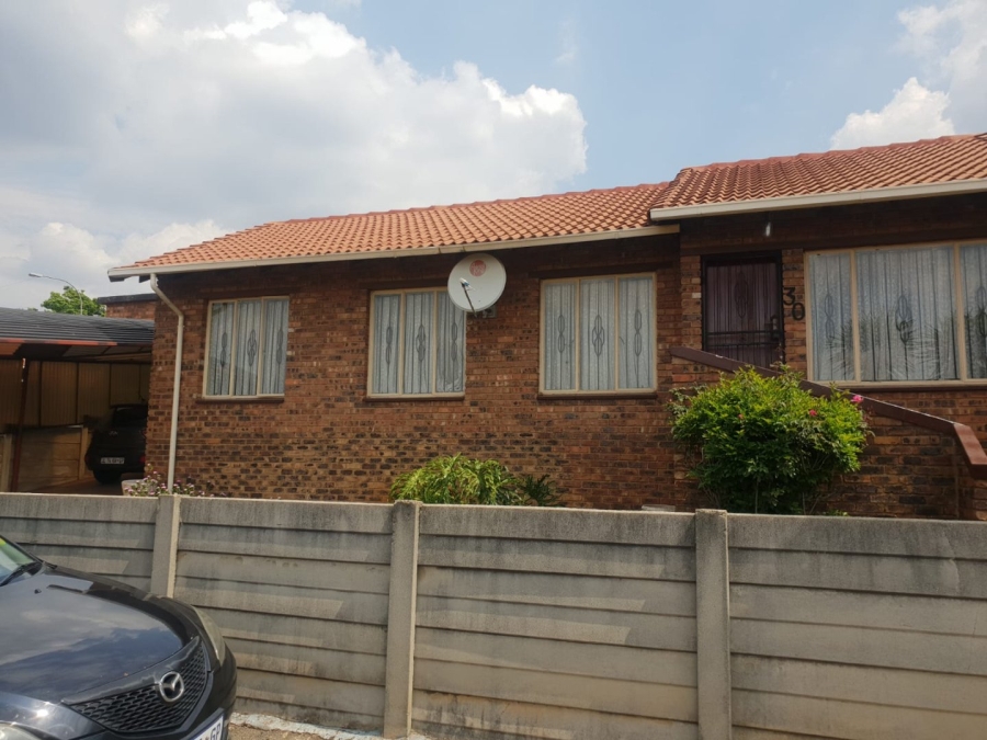 3 Bedroom Property for Sale in Mondeor Gauteng